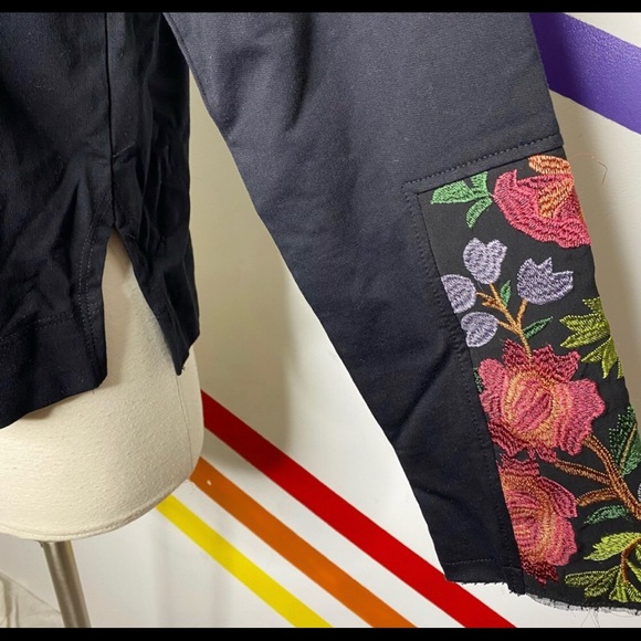 SOLD Anthropologie TINY Embroidered Sweatshirt Size Small - Picture 4 of 6